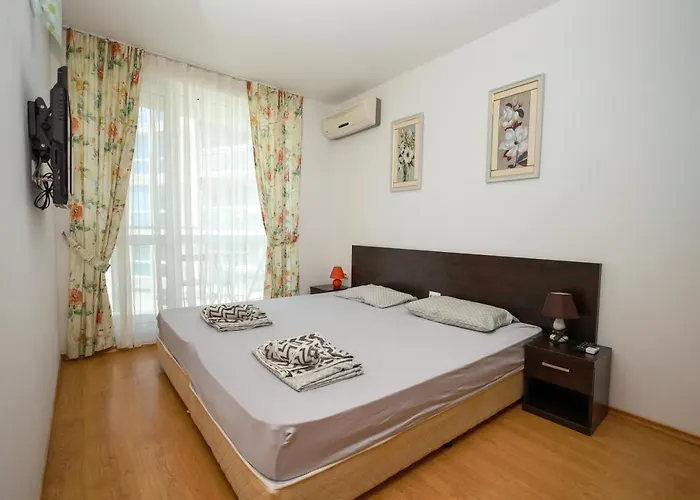 Santa Cruz * 布尔加斯